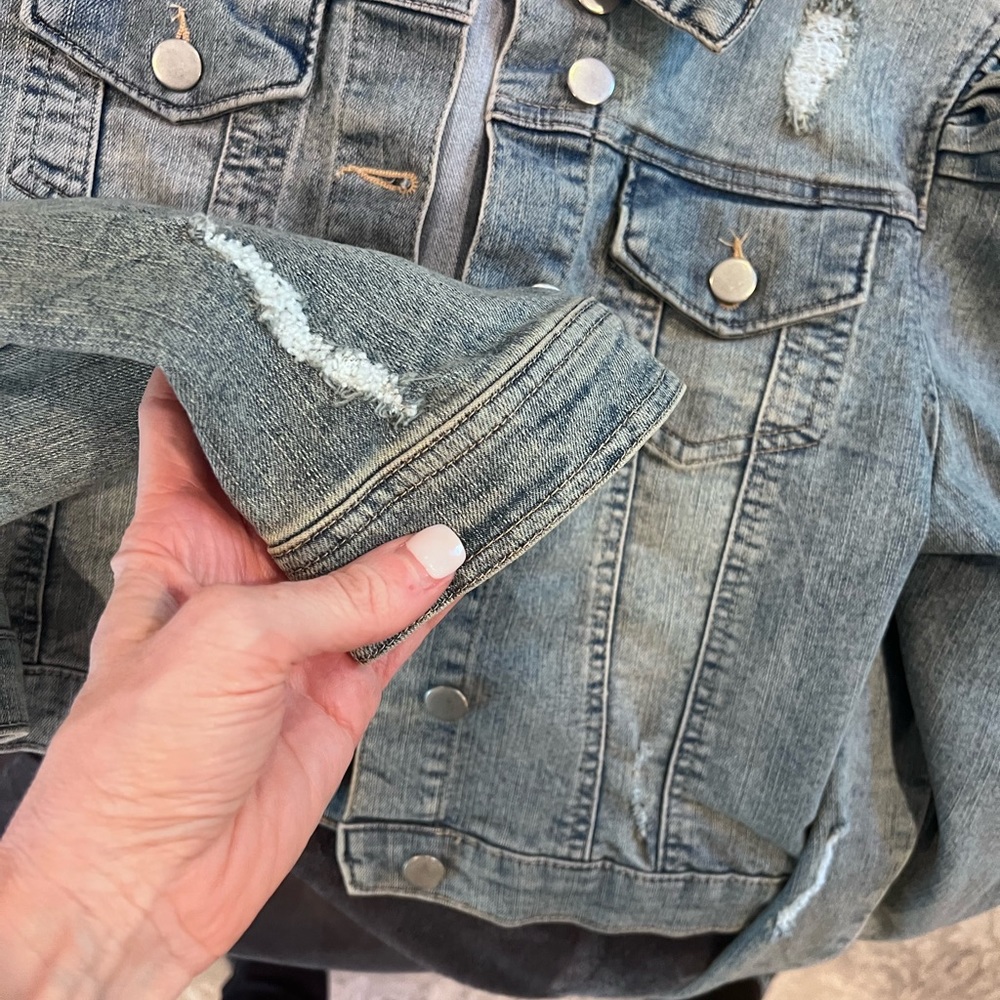 Denim jacket - Picture 2 of 5